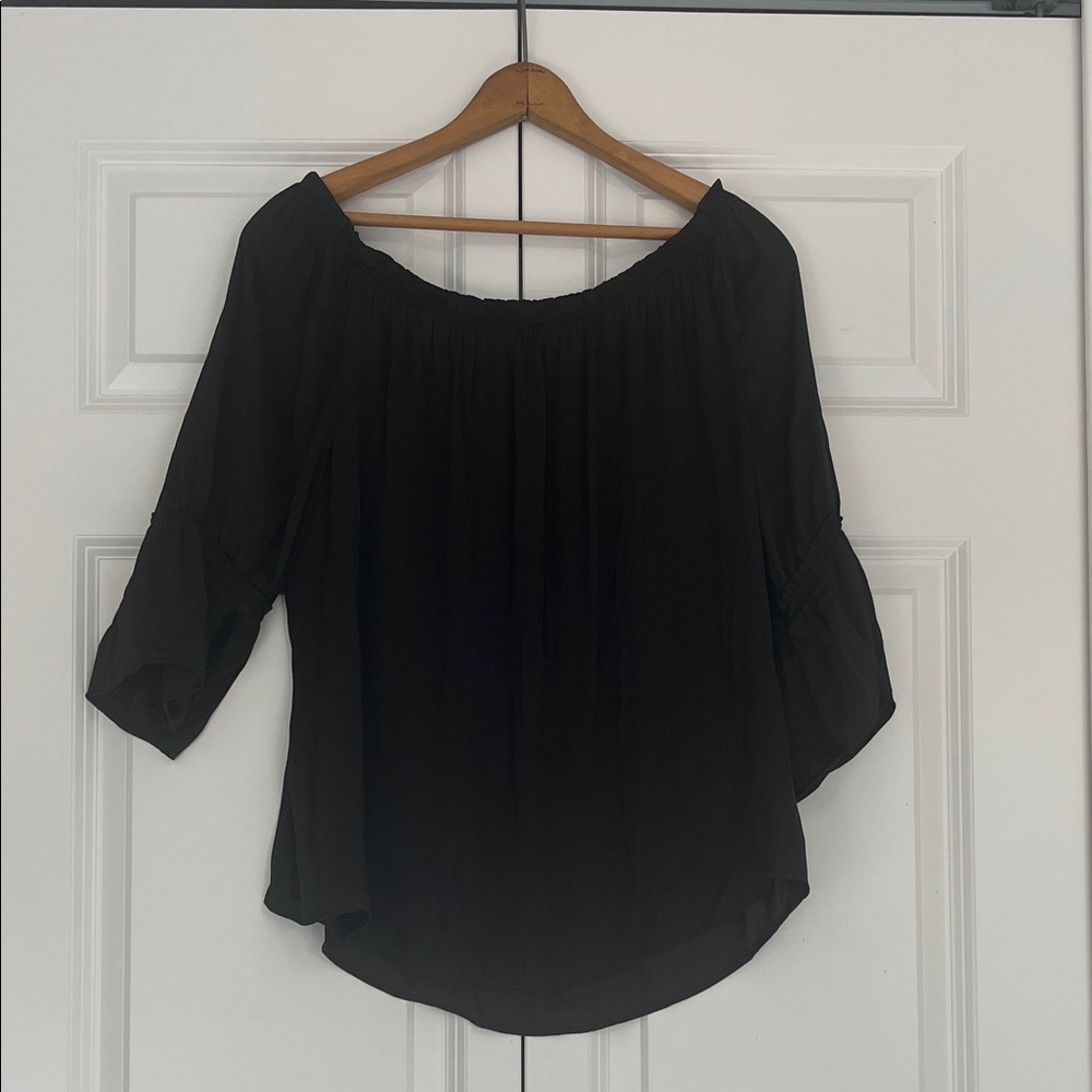 Women’s Catherine Malandrino Black Off-Shoulder Satin Blouse Size Large